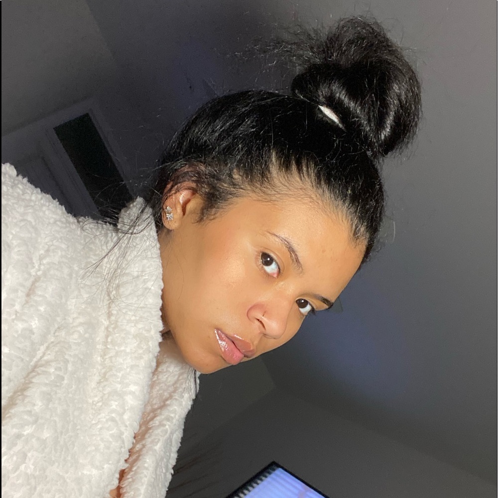 Meet your Posher, Kyla